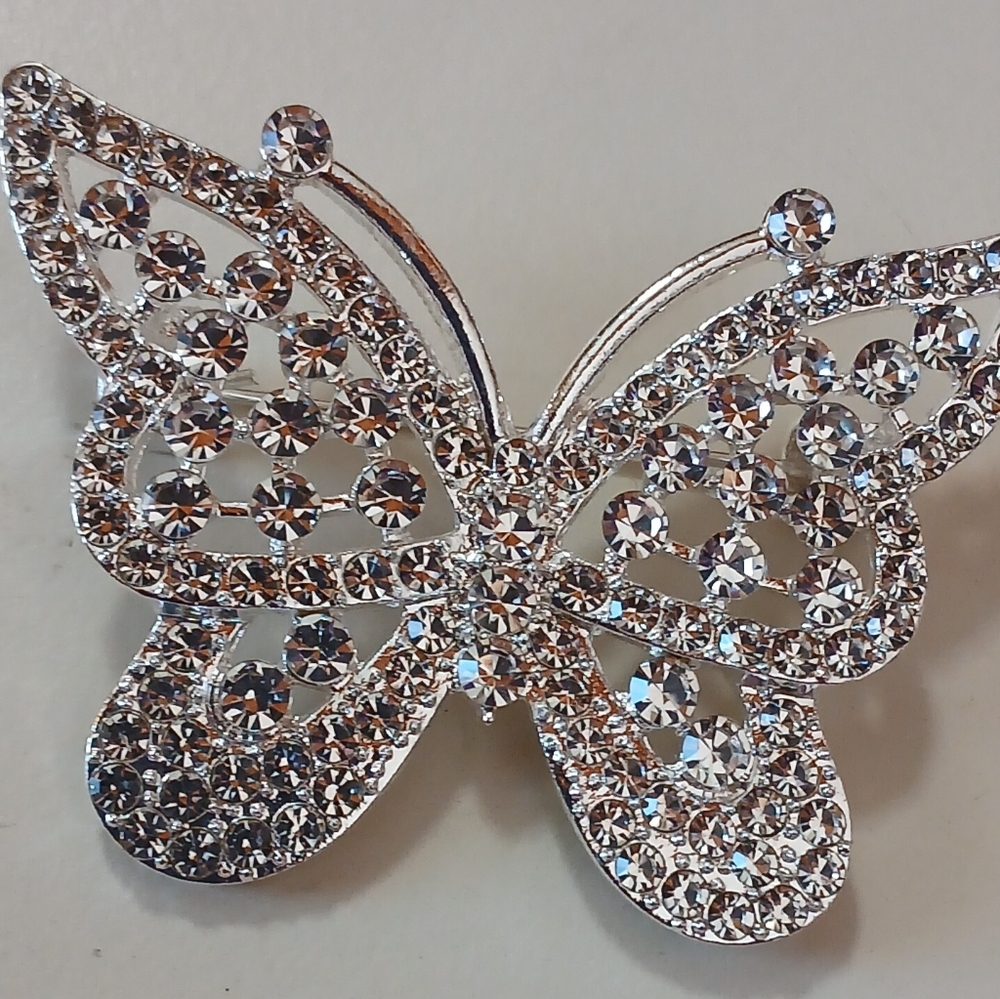 Elegant Silvertone Rhinestone Butterfly Brooch